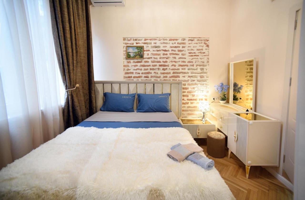 City Lux Hotel Tbilisi Bagian luar foto