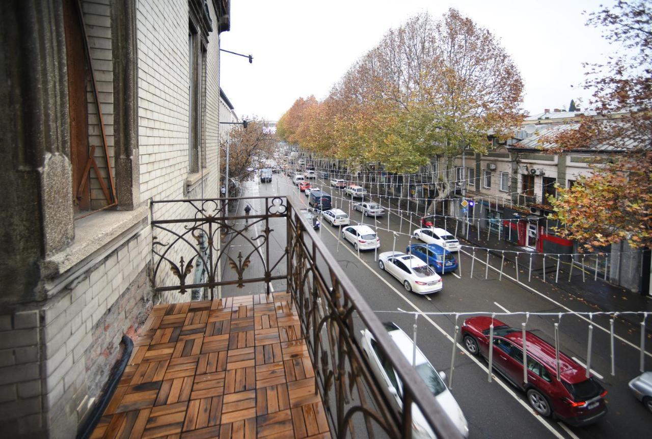 City Lux Hotel Tbilisi Bagian luar foto
