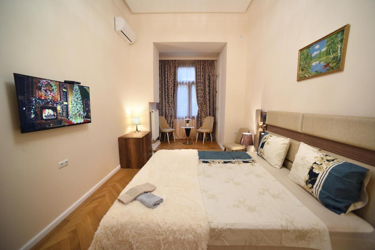 City Lux Hotel Tbilisi Bagian luar foto