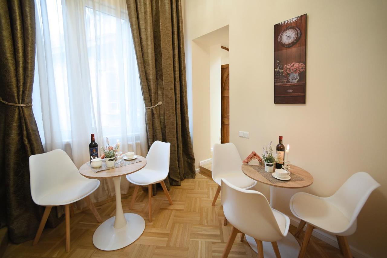 City Lux Hotel Tbilisi Bagian luar foto