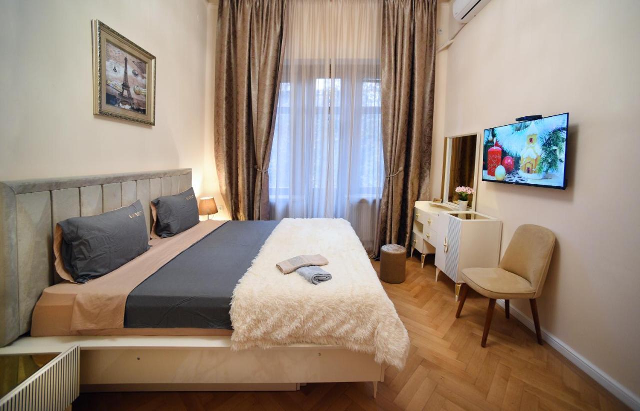 City Lux Hotel Tbilisi Bagian luar foto
